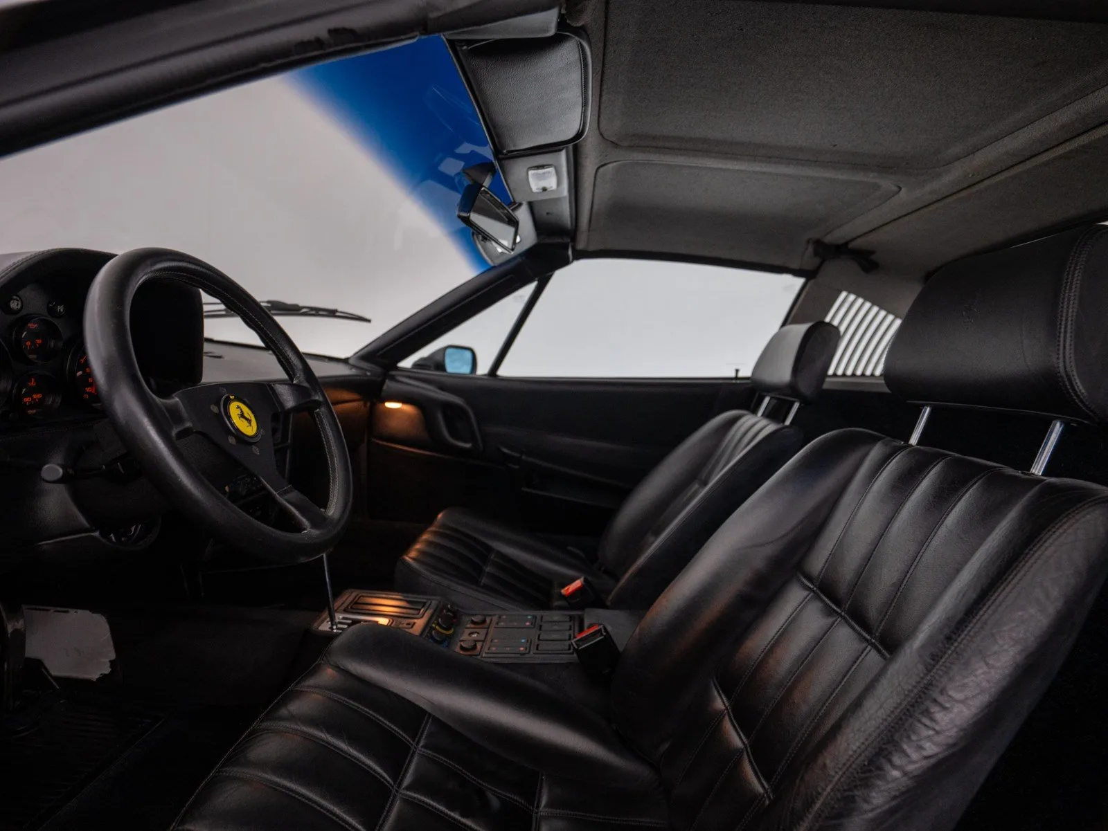 1989 Ferrari 328 GTS, 25/30