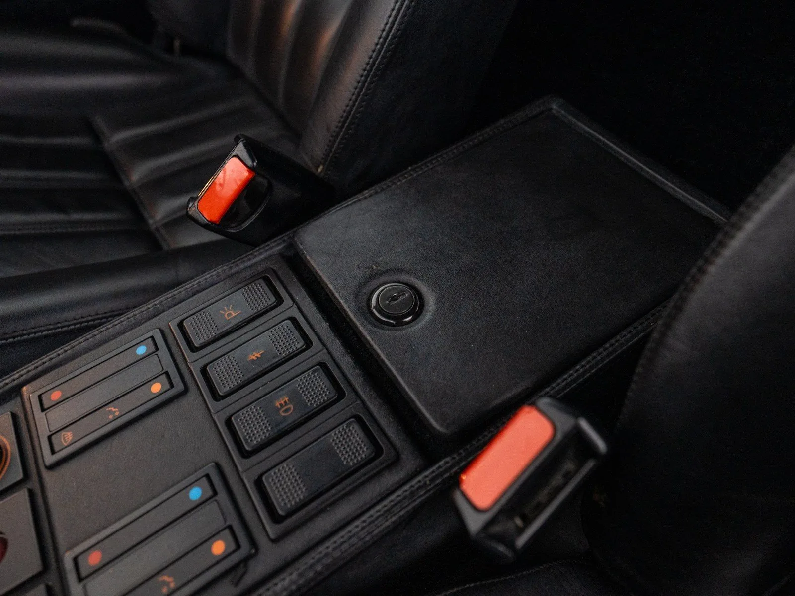 1989 Ferrari 328 GTS, 29/30