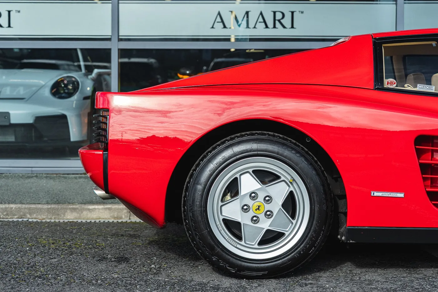1989 Ferrari Testarossa angeboten von einem Supersportwagenhändler in Preston, Vereinigtes Königreich, Foto 7 von 25