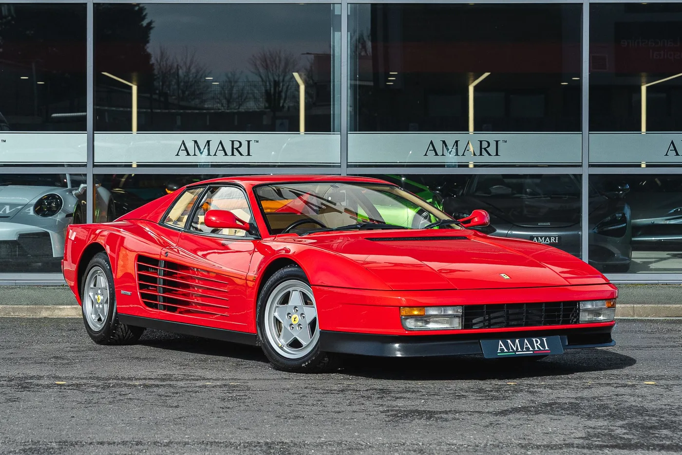 1989 Ferrari Testarossa angeboten von einem Supersportwagenhändler in Preston, Vereinigtes Königreich, Foto 9 von 25