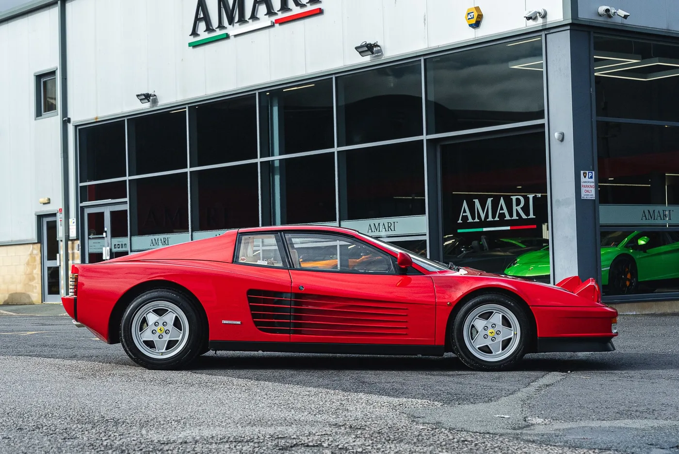 1989 Ferrari Testarossa angeboten von einem Supersportwagenhändler in Preston, Vereinigtes Königreich, Foto 17 von 25