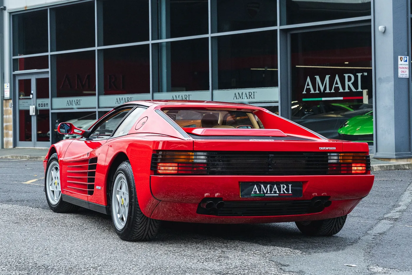 1989 Ferrari Testarossa angeboten von einem Supersportwagenhändler in Preston, Vereinigtes Königreich, Foto 18 von 25