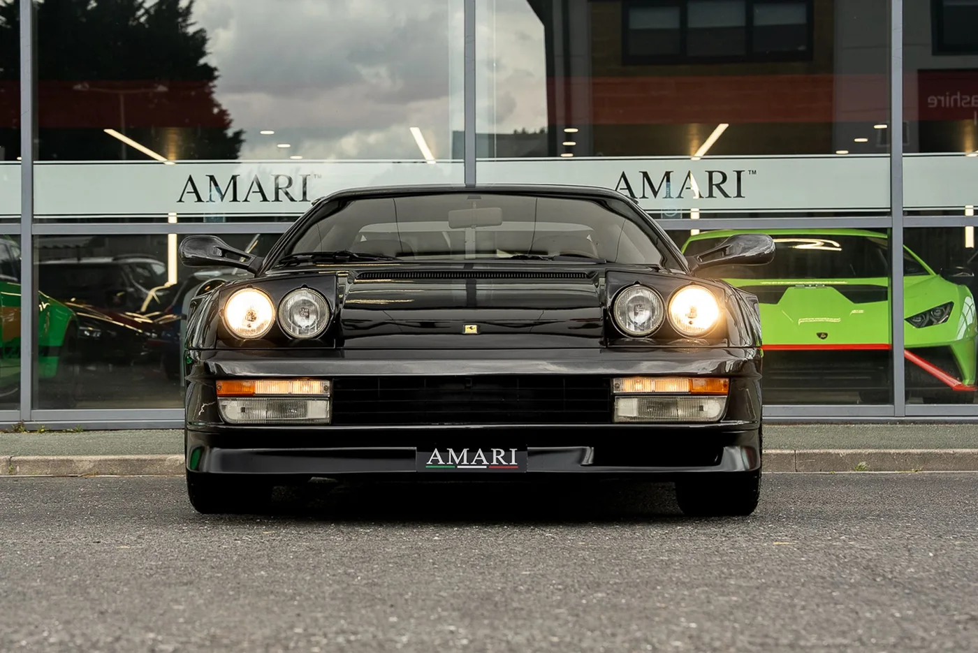 1989 Ferrari Testarossa angeboten von einem Supersportwagenhändler in Preston, Vereinigtes Königreich, Foto 4 von 25