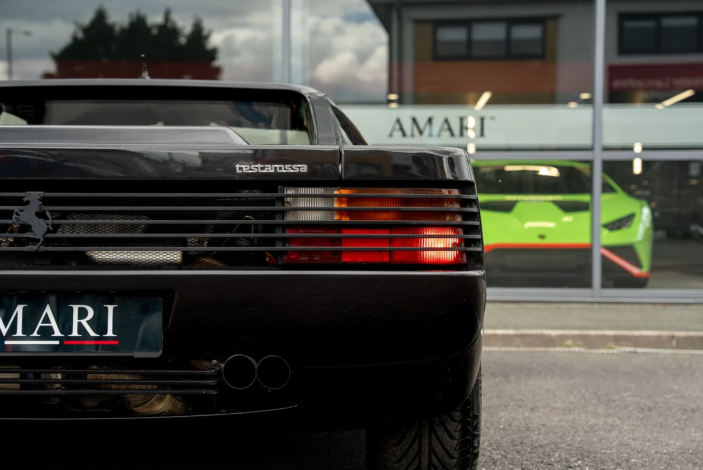 1989 Ferrari Testarossa angeboten von einem Supersportwagenhändler in Preston, Vereinigtes Königreich, Foto 9 von 25