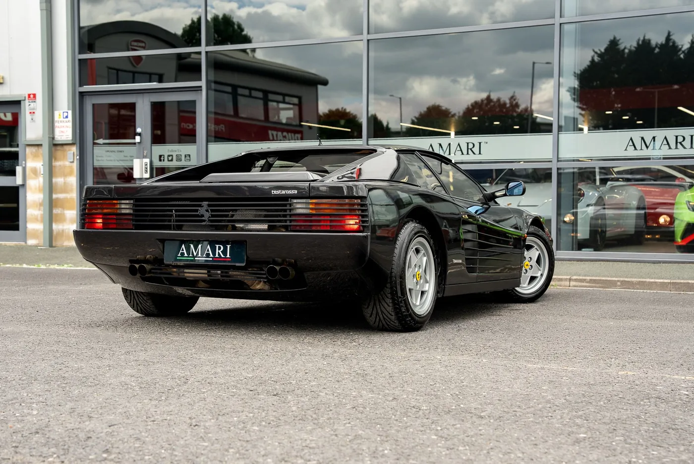 1989 Ferrari Testarossa angeboten von einem Supersportwagenhändler in Preston, Vereinigtes Königreich, Foto 18 von 25