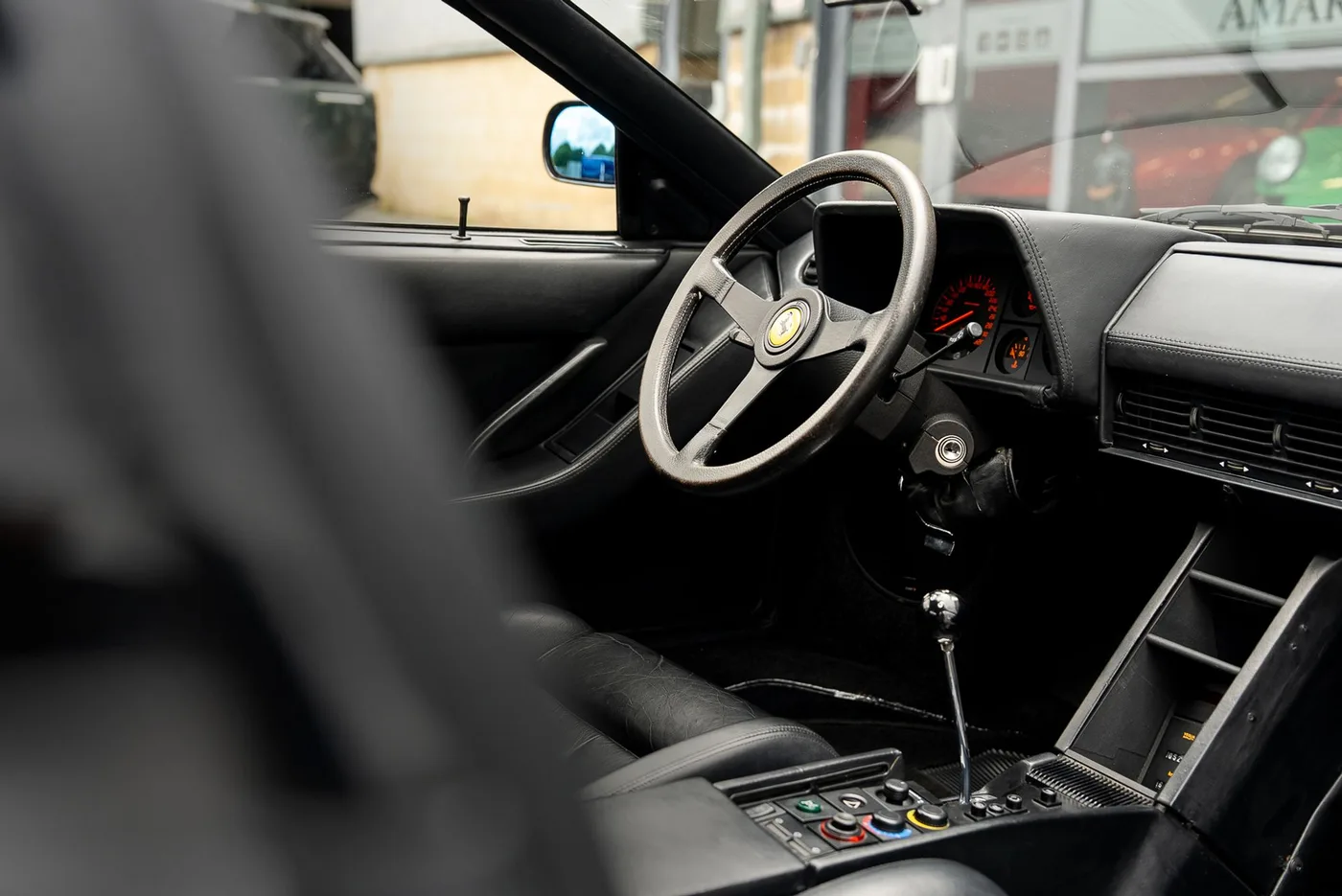 1989 Ferrari Testarossa angeboten von einem Supersportwagenhändler in Preston, Vereinigtes Königreich, Foto 22 von 25
