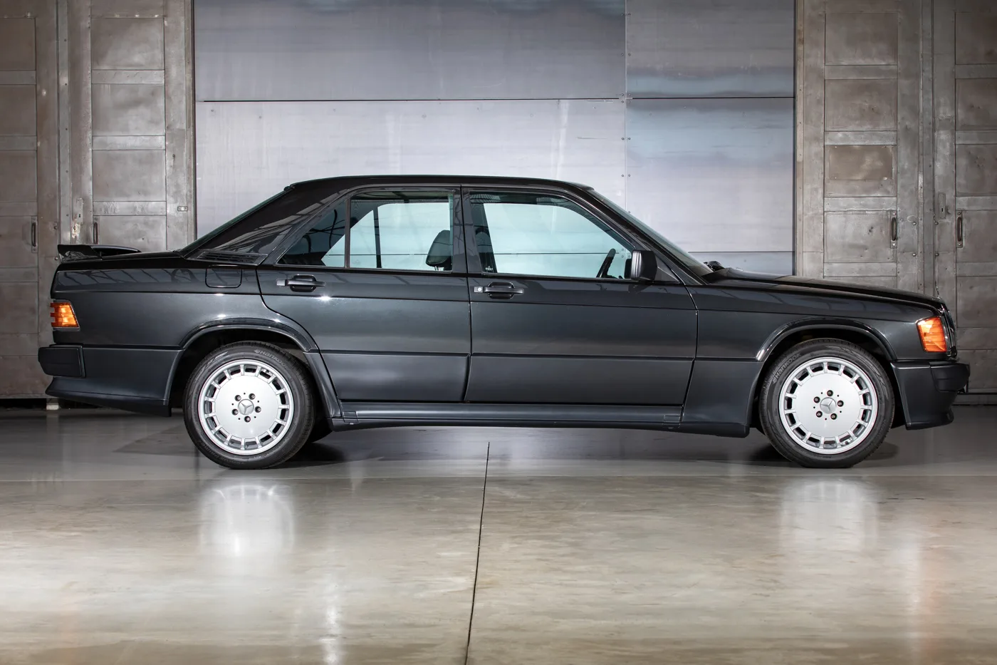 1989 Mercedes-Benz 190 E 2.5-16, 4/23