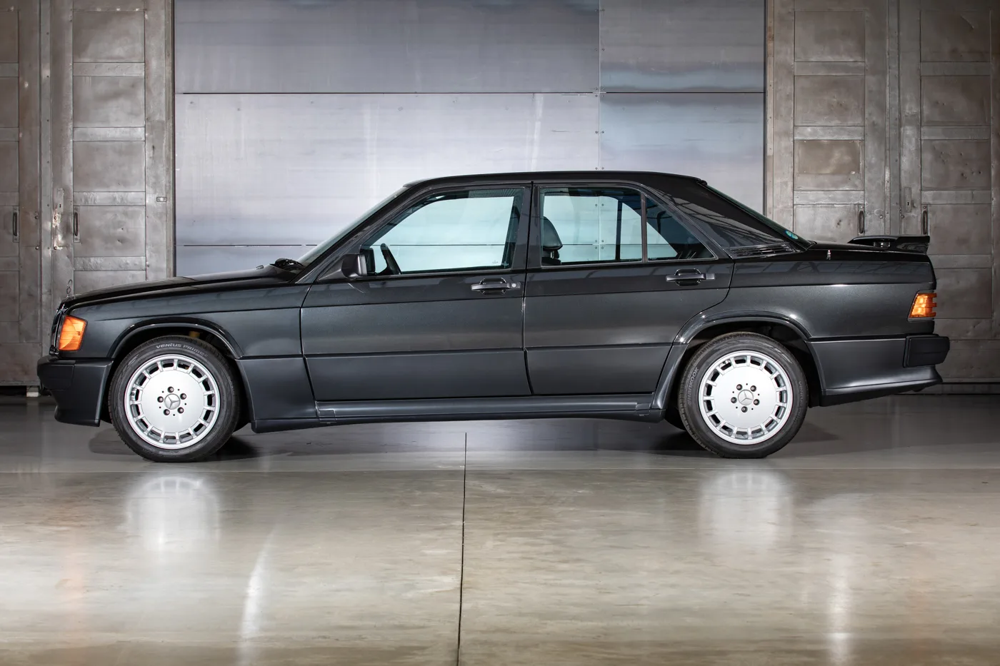 1989 Mercedes-Benz 190 E 2.5-16, 8/23