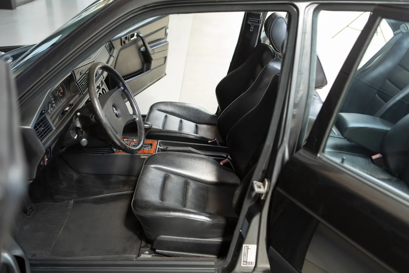 1989 Mercedes-Benz 190 E 2.5-16, 9/23