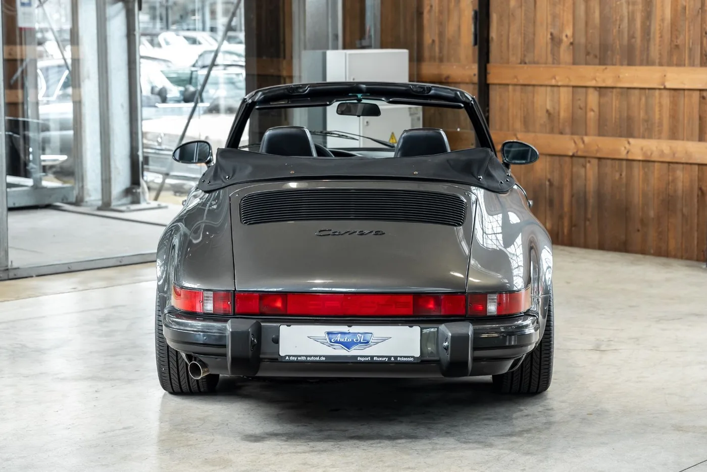 1989 Porsche 911 Carrera Cabriolet angeboten von einem Fachhändler in Neuss, Deutschland, Foto 6 von 25