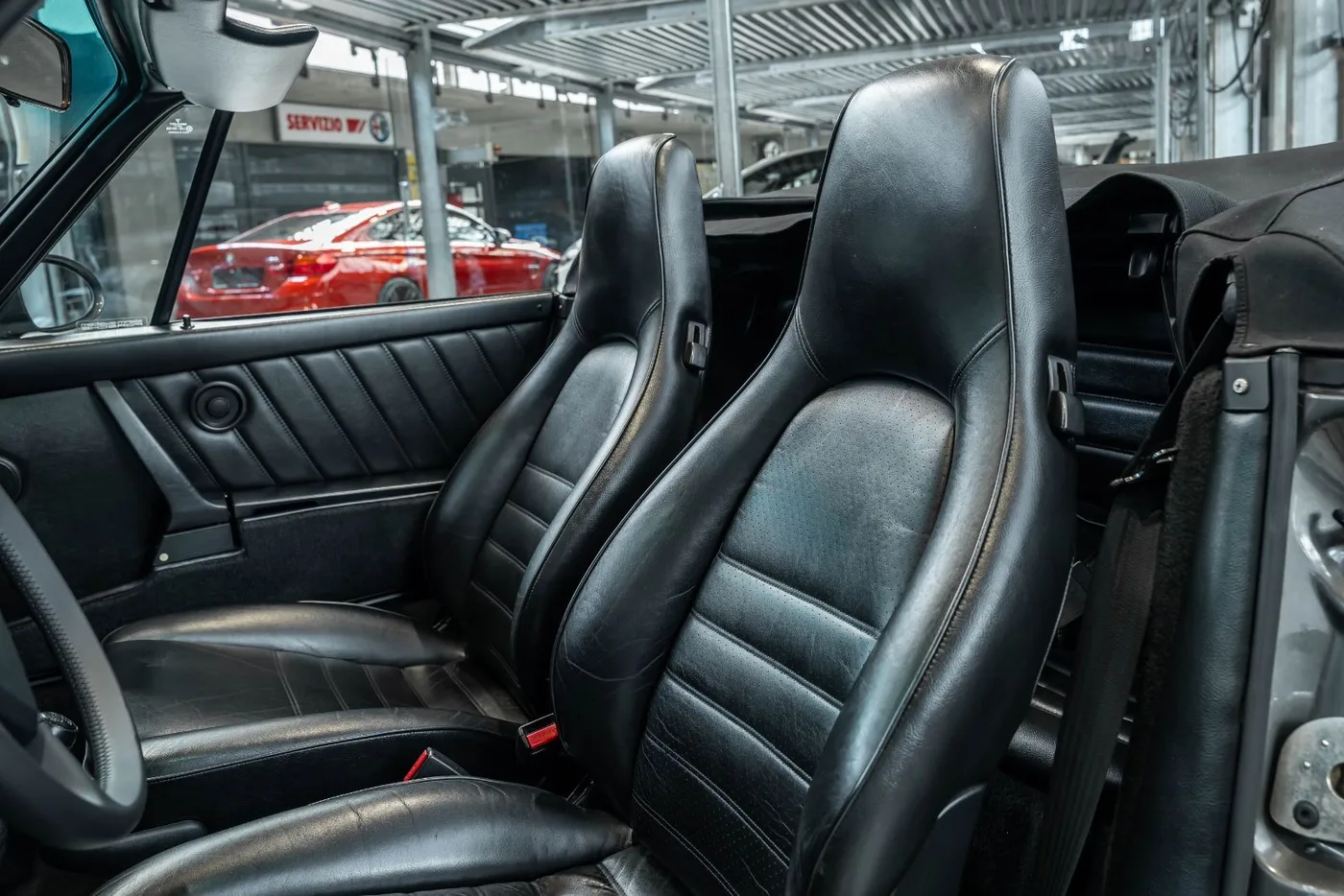 1989 Porsche 911 Carrera Cabriolet angeboten von einem Fachhändler in Neuss, Deutschland, Foto 13 von 25