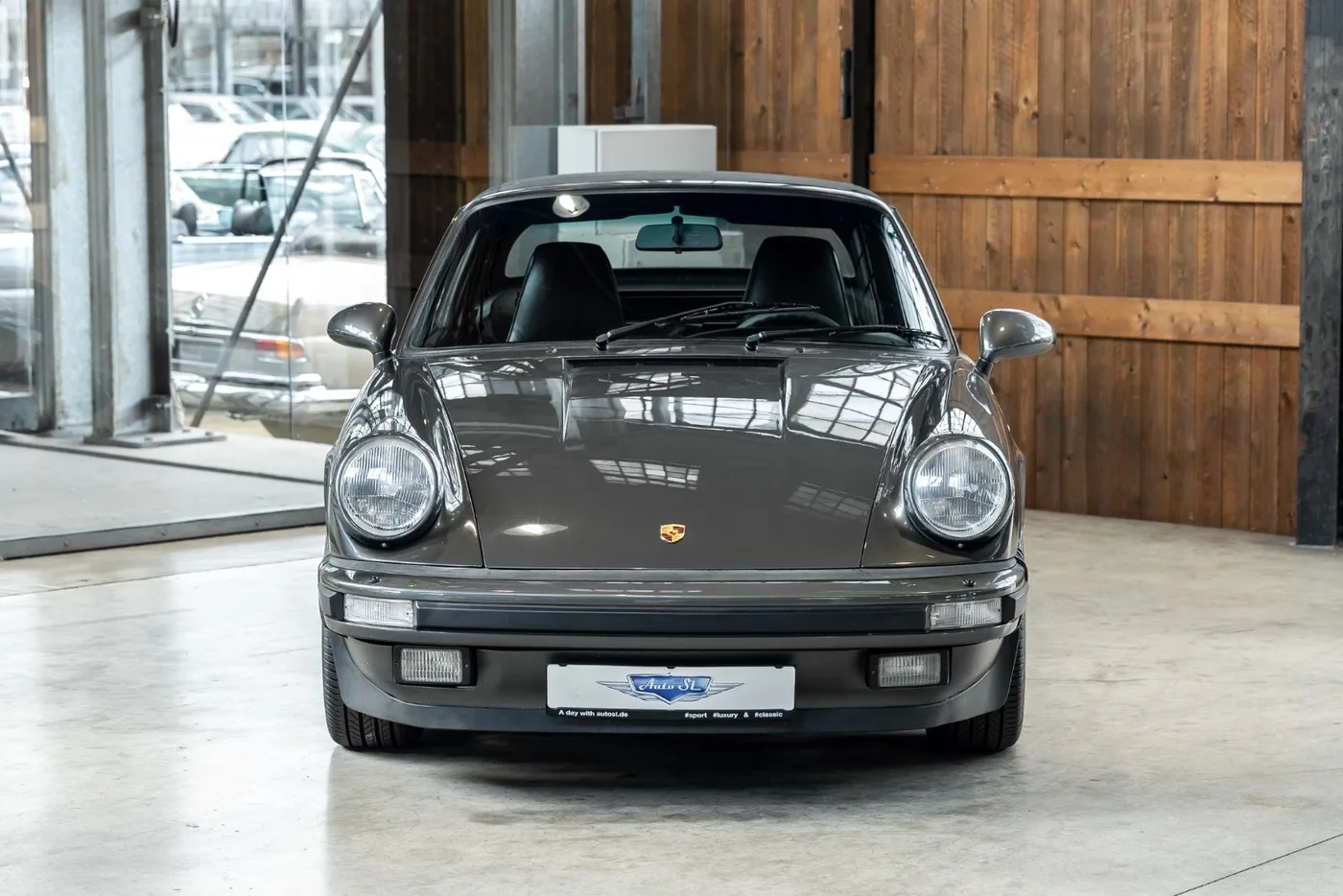 1989 Porsche 911 Carrera Cabriolet angeboten von einem Fachhändler in Neuss, Deutschland, Foto 20 von 25