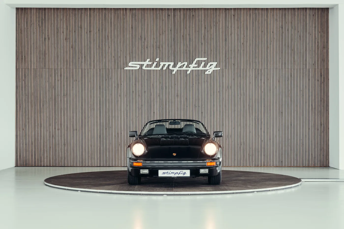 1989 Porsche 911 Speedster angeboten von einem Oldtimerspezialisten in Stuttgart, Deutschland, Foto 8 von 25