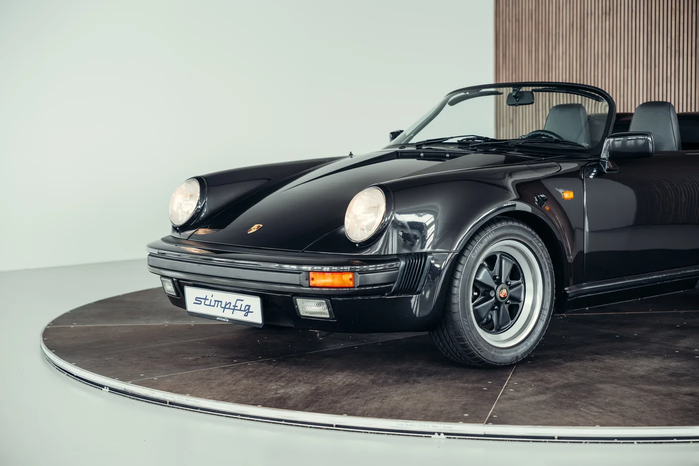 1989 Porsche 911 Speedster angeboten von einem Oldtimerspezialisten in Stuttgart, Deutschland, Foto 10 von 25