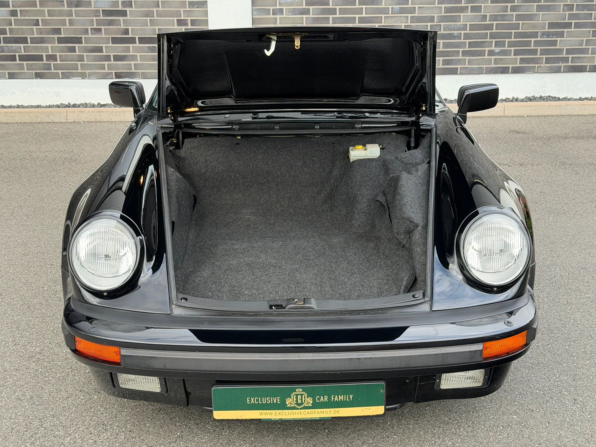 1989 Porsche 911 Speedster, 20/30
