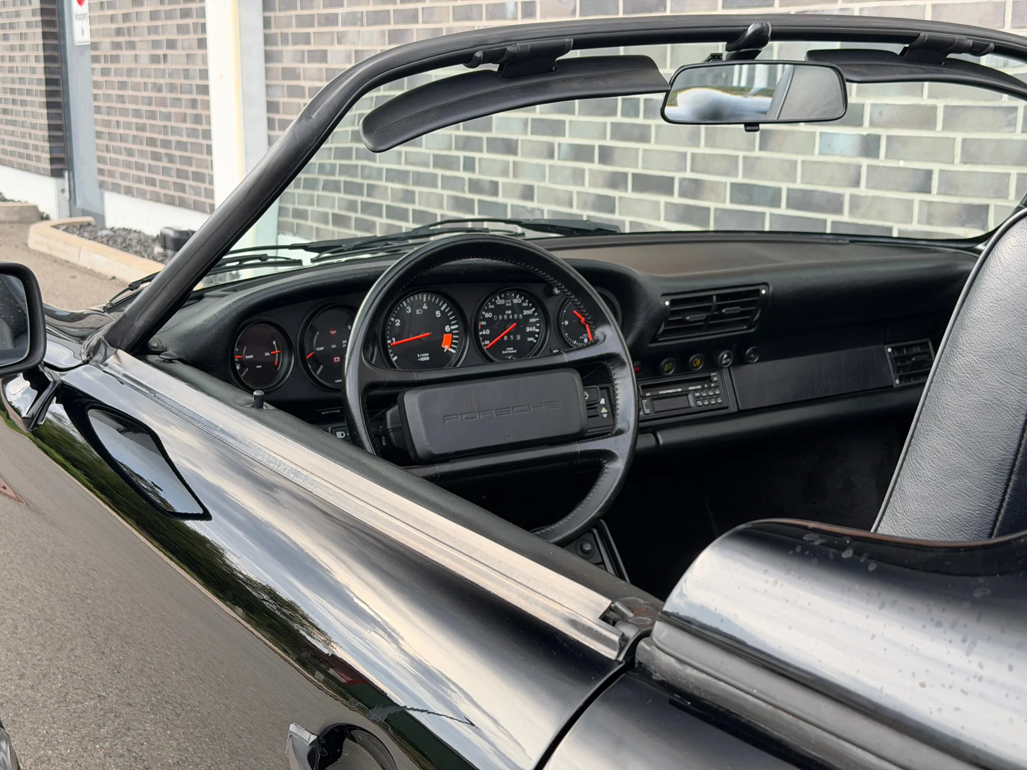 1989 Porsche 911 Speedster, 24/30