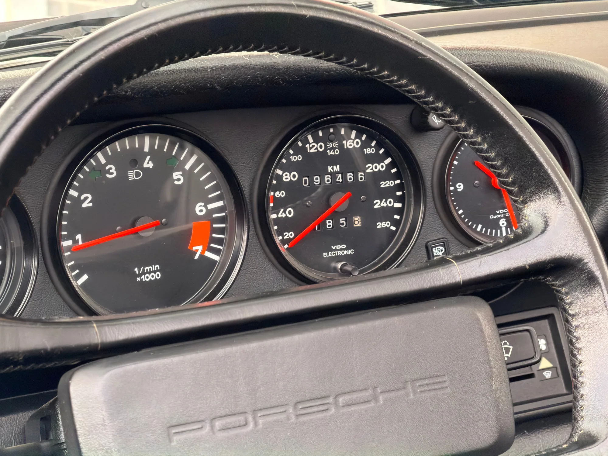 1989 Porsche 911 Speedster, 25/30