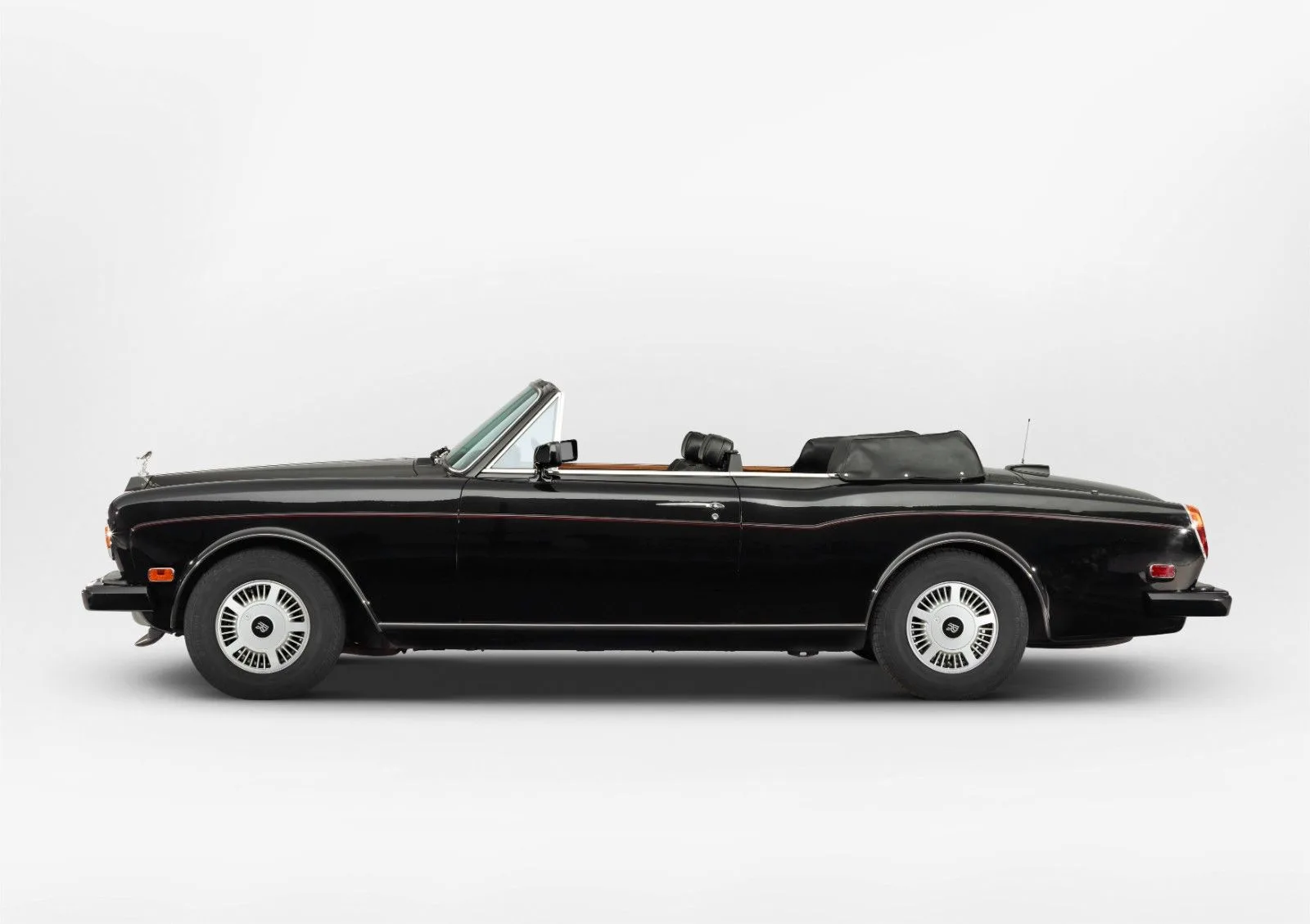1989 Rolls-Royce Corniche II, 3/6