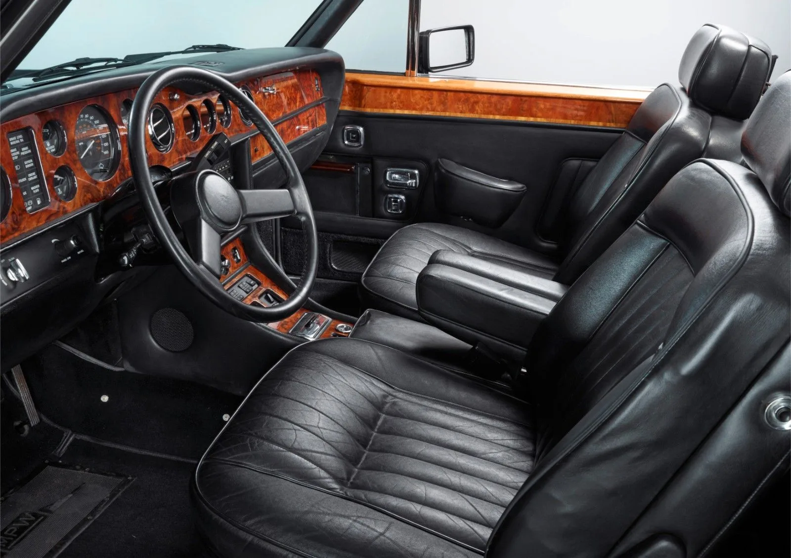 1989 Rolls-Royce Corniche II, 4/6