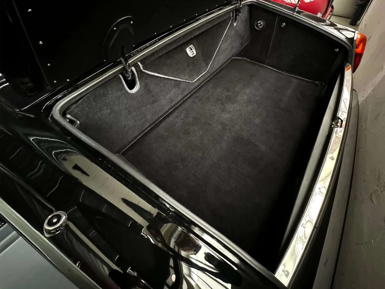 1989 Rolls-Royce Corniche II, 5/6
