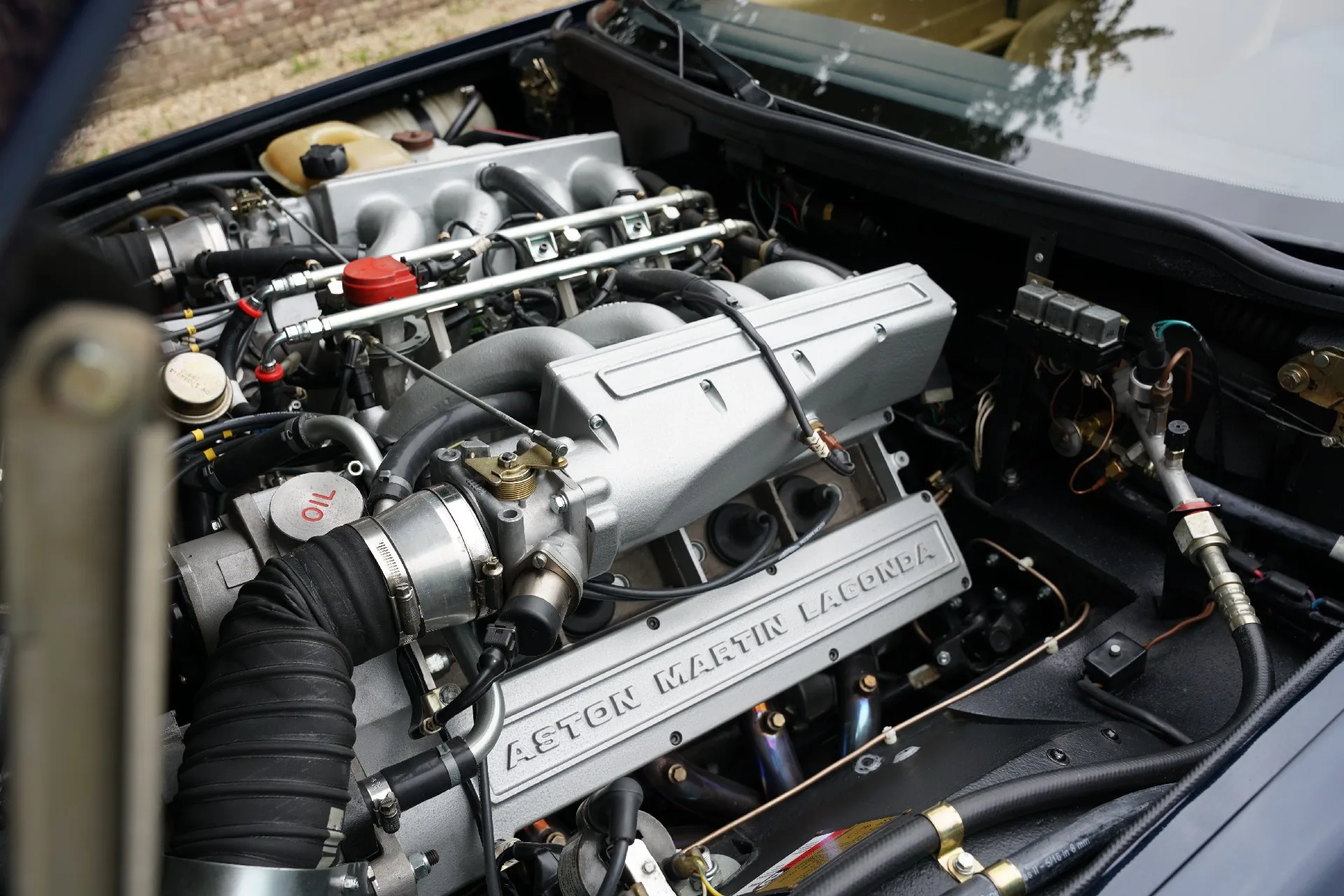 1990 Aston Martin V8 Zagato Volante, 9/30