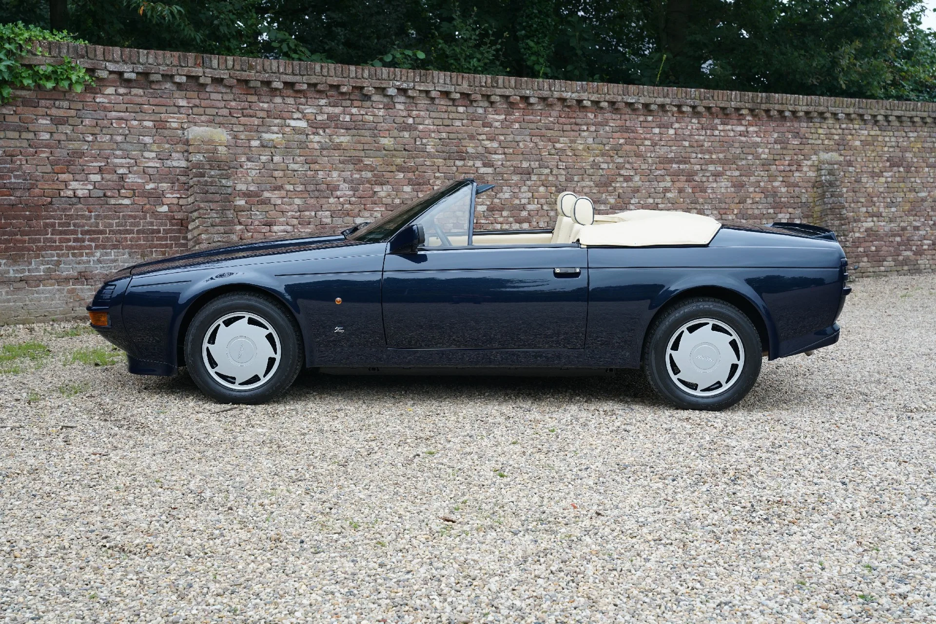 1990 Aston Martin V8 Zagato Volante, 29/30
