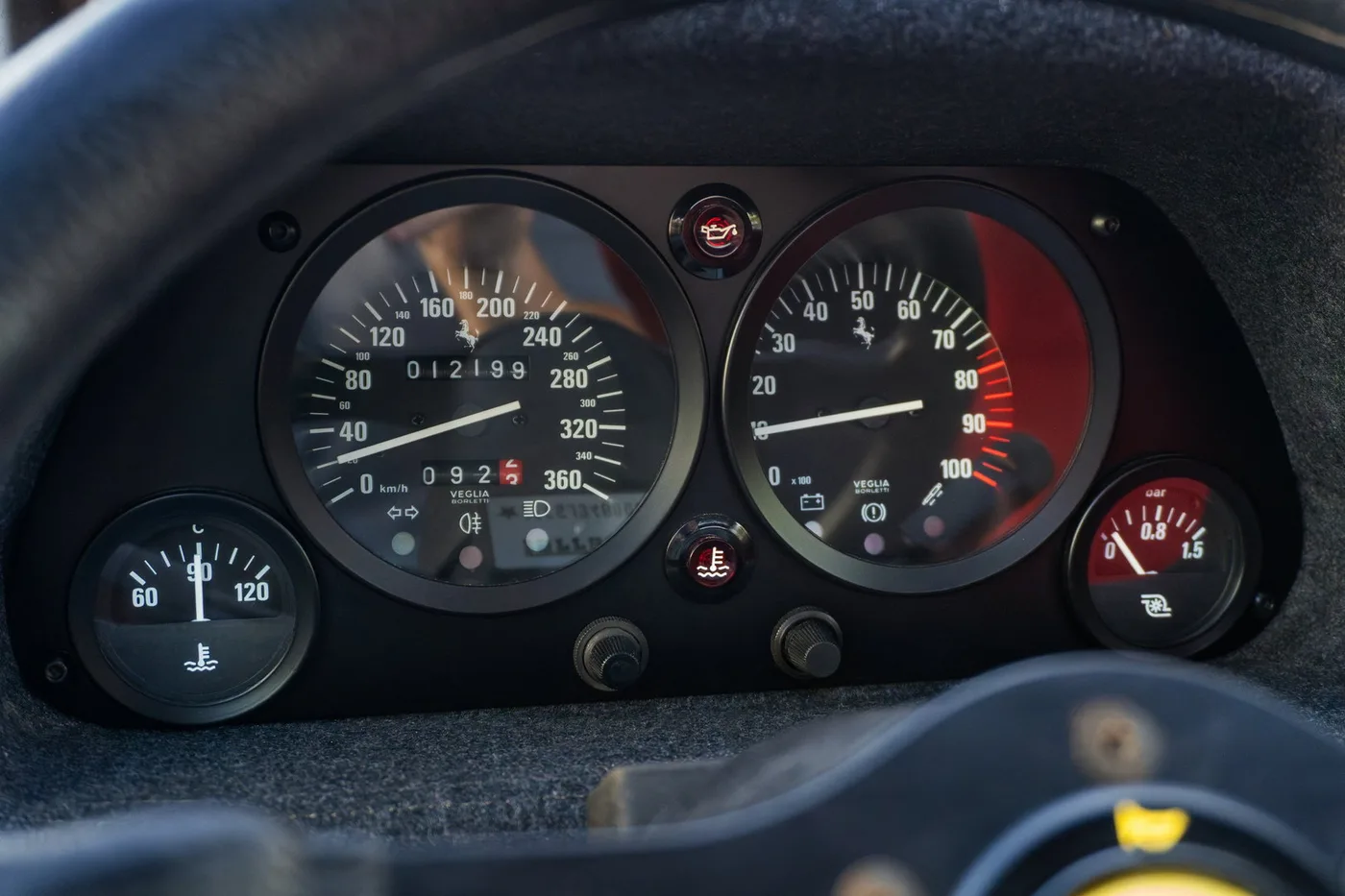 1990 Ferrari F40 offered by a supercar dealer in Woerden, Netherlands, photo 7 of 25