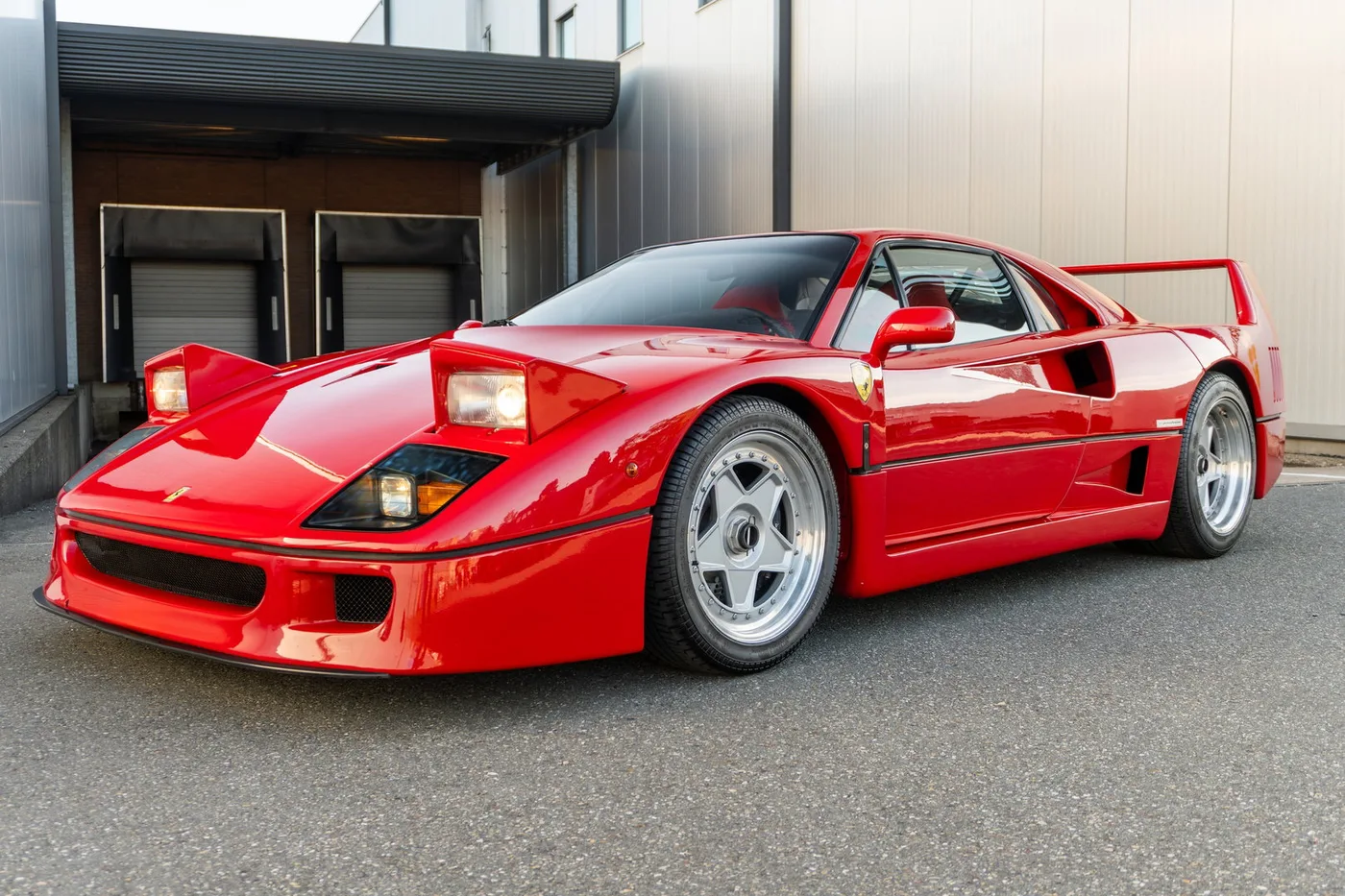 1990 Ferrari F40 offered by a supercar dealer in Woerden, Netherlands, photo 19 of 25