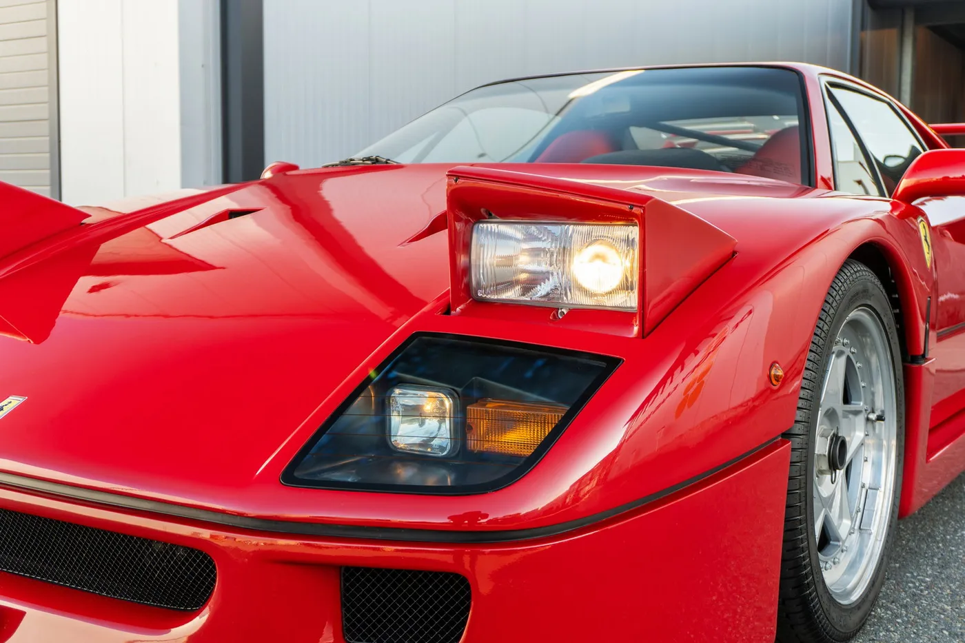 1990 Ferrari F40 offered by a supercar dealer in Woerden, Netherlands, photo 23 of 25
