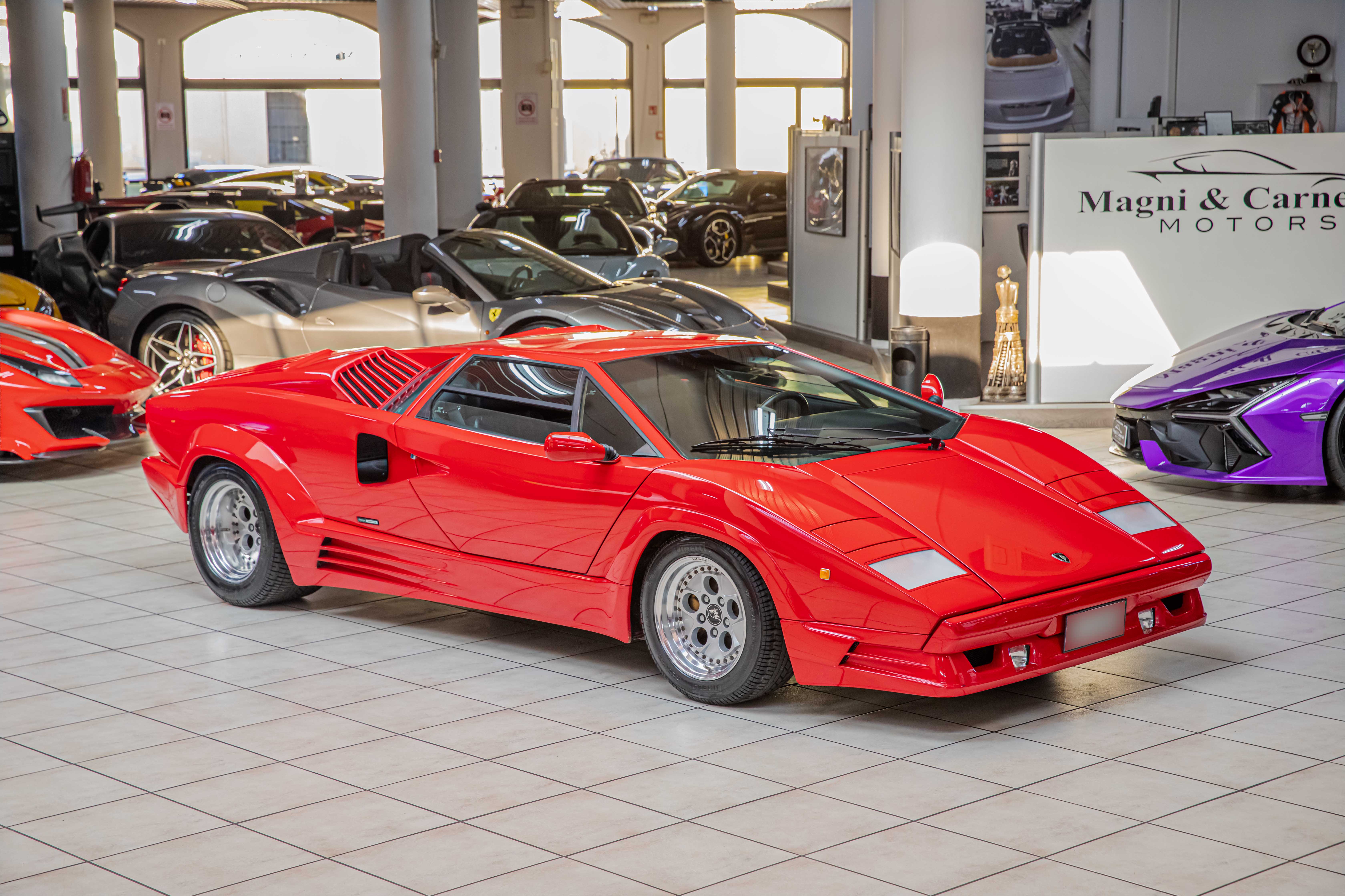 1990 Lamborghini Countach 25th Anniversary offered by a specialist dealer in Milan, Italy, photo 2 of 20