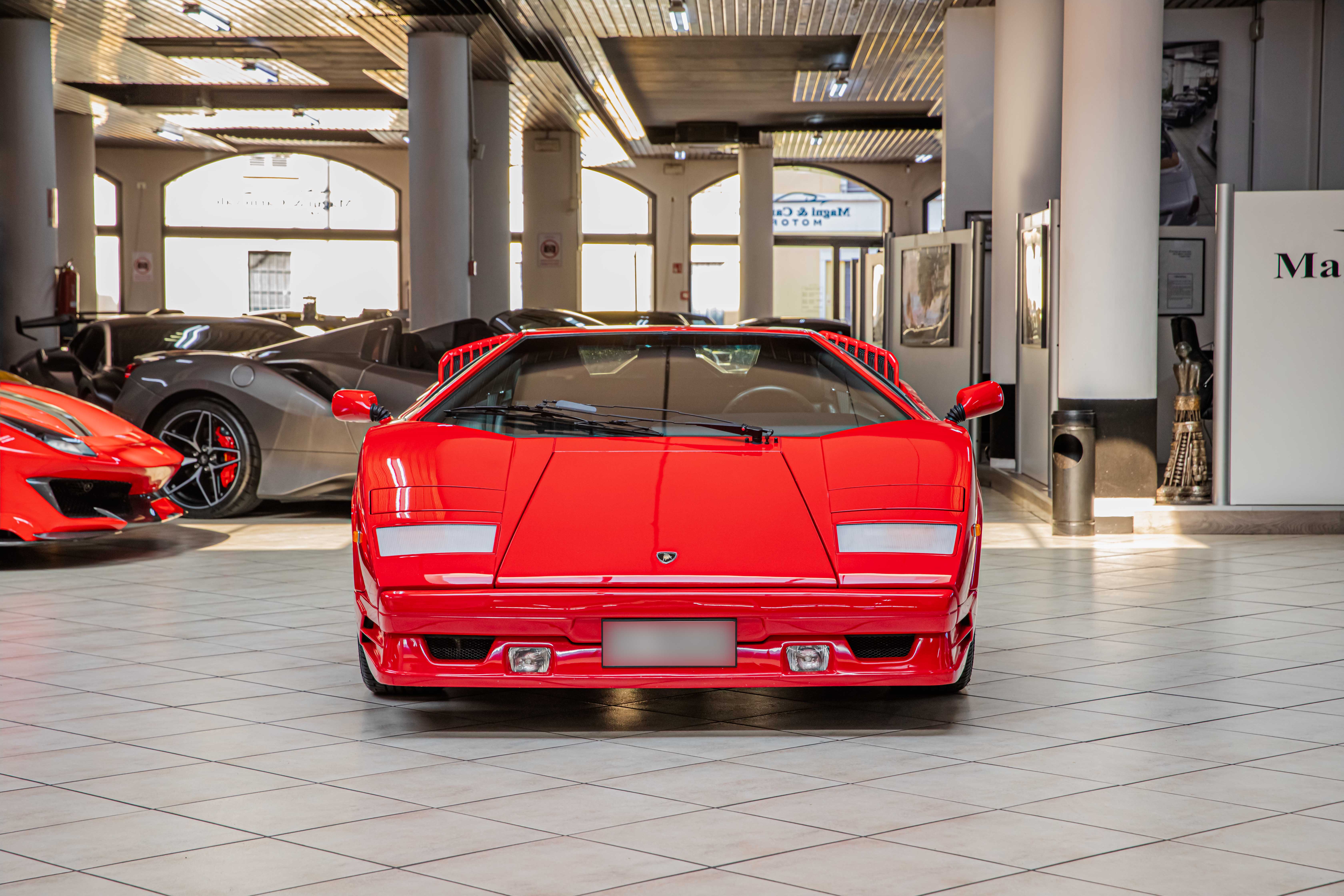 1990 Lamborghini Countach 25th Anniversary offered by a specialist dealer in Milan, Italy, photo 8 of 20