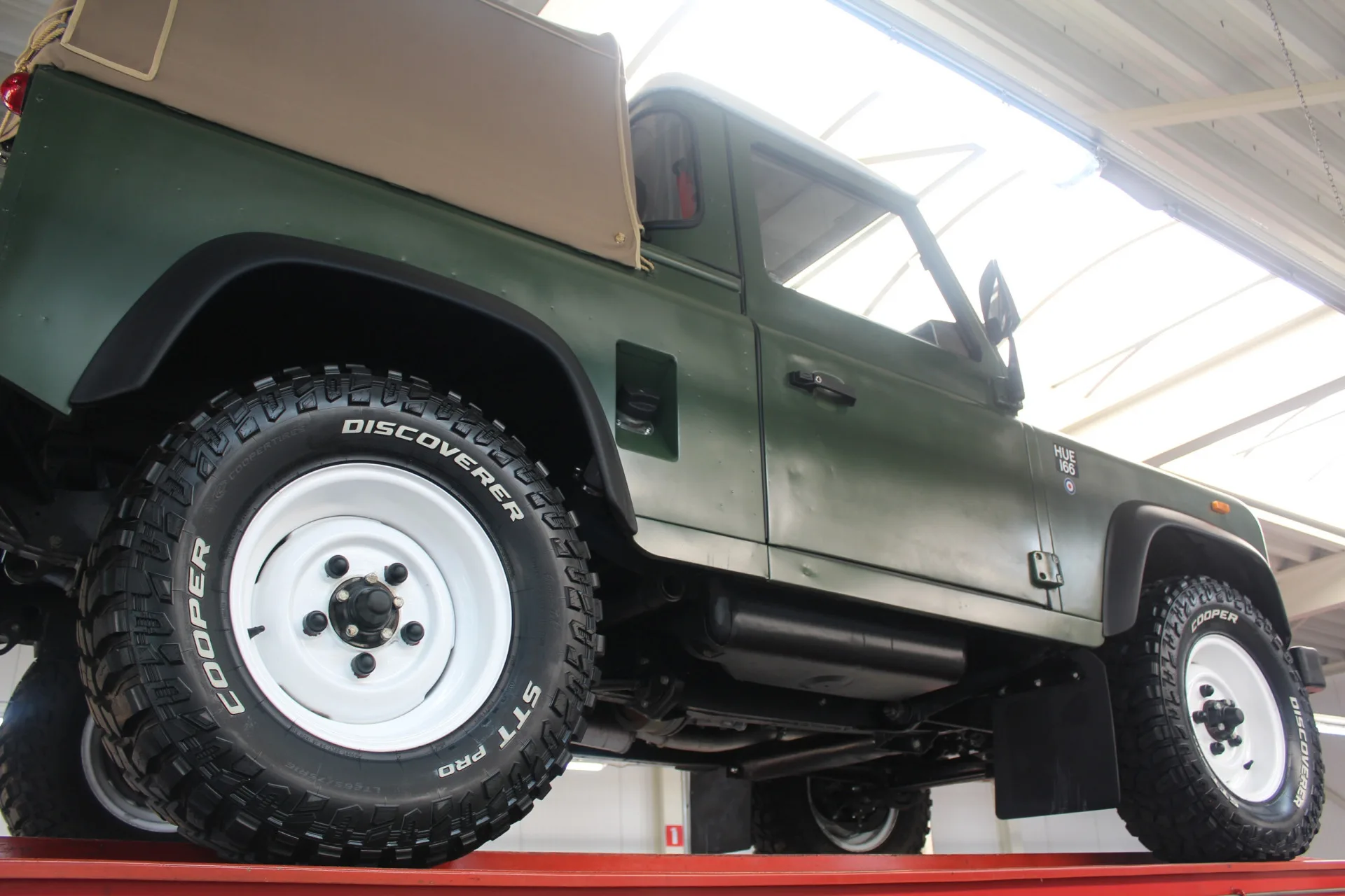 1990 Land Rover Defender 90 Pick-up, 9/30