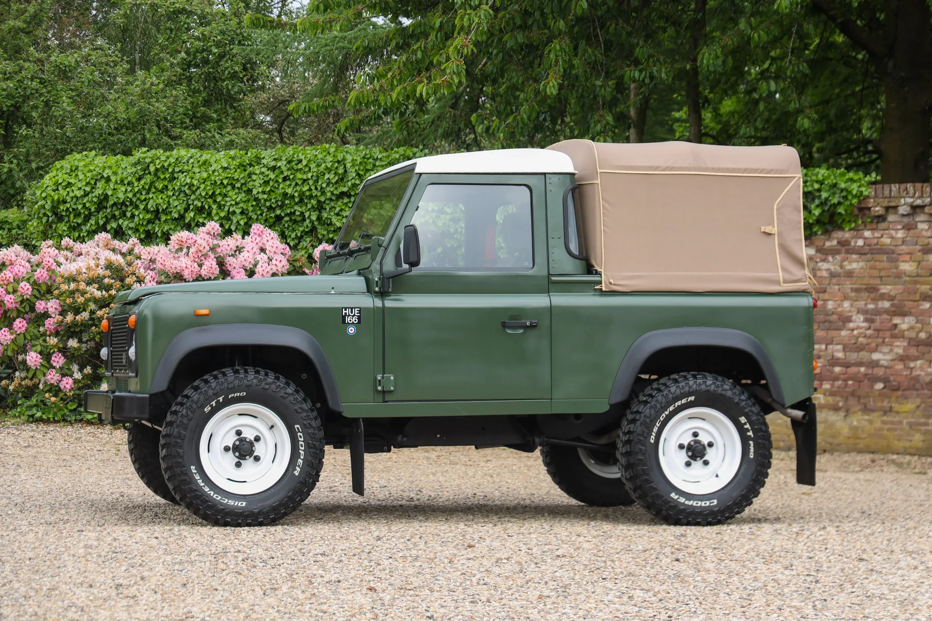 1990 Land Rover Defender 90 Pick-up, 11/30