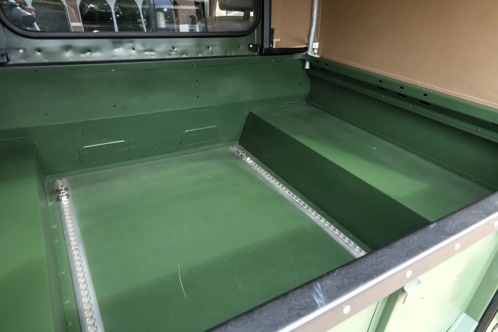 1990 Land Rover Defender 90 Pick-up, 28/30