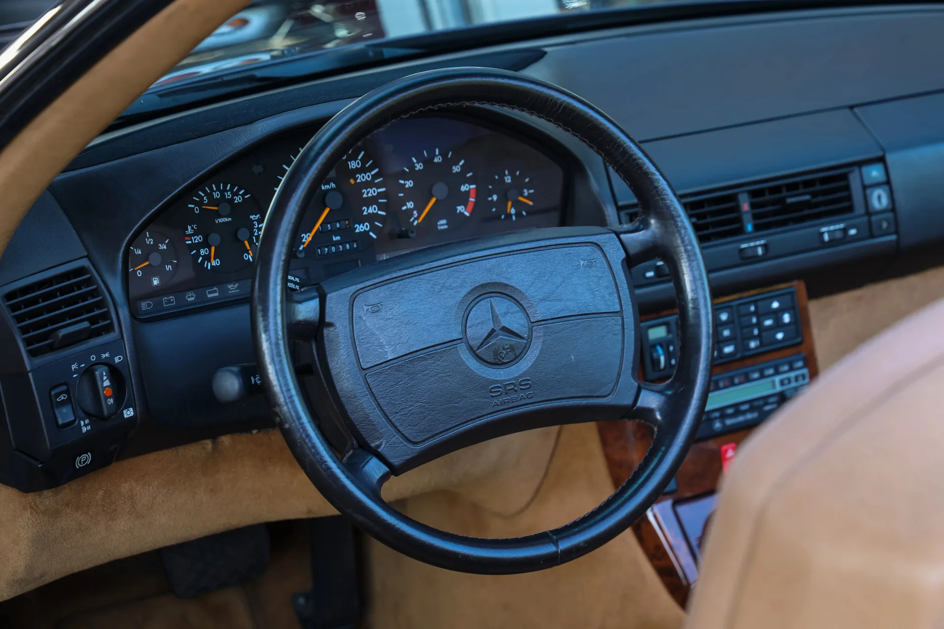 1990 Mercedes-Benz 500 SL, 24/30