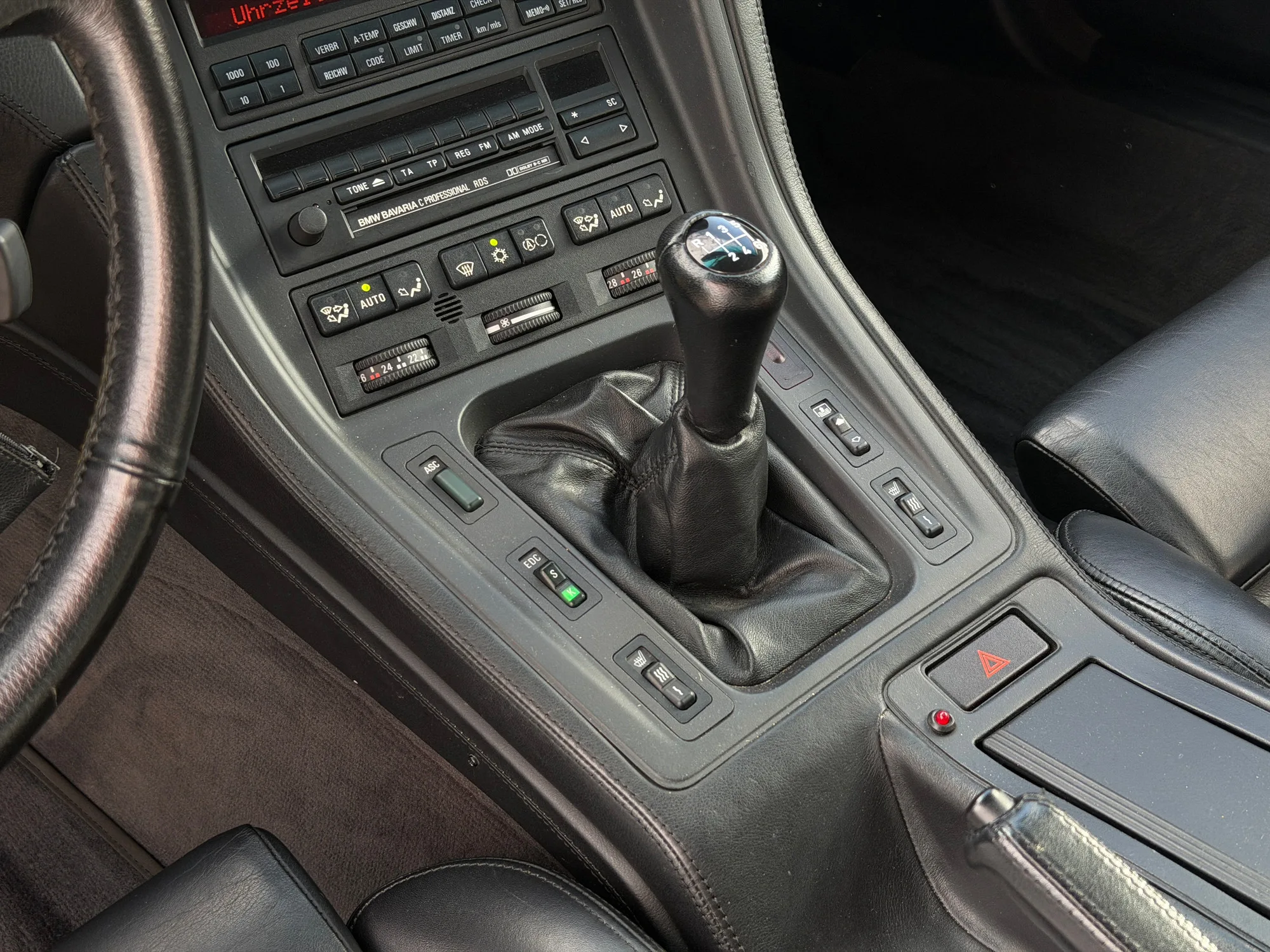 1991 BMW 850i, 28/30