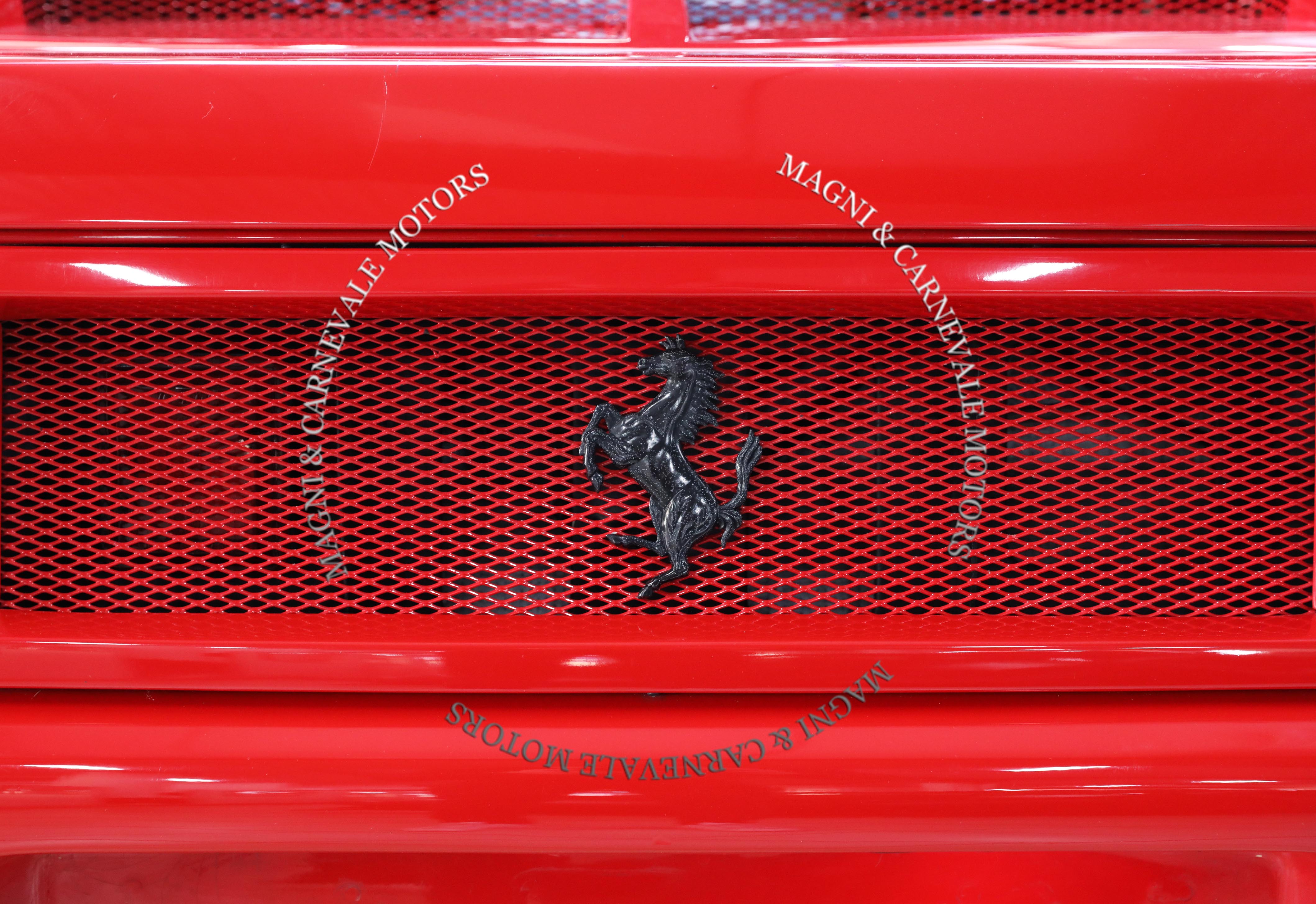 1991 Ferrari 348 angeboten von einem Fachhändler in Milan, Italien, Foto 17 von 20
