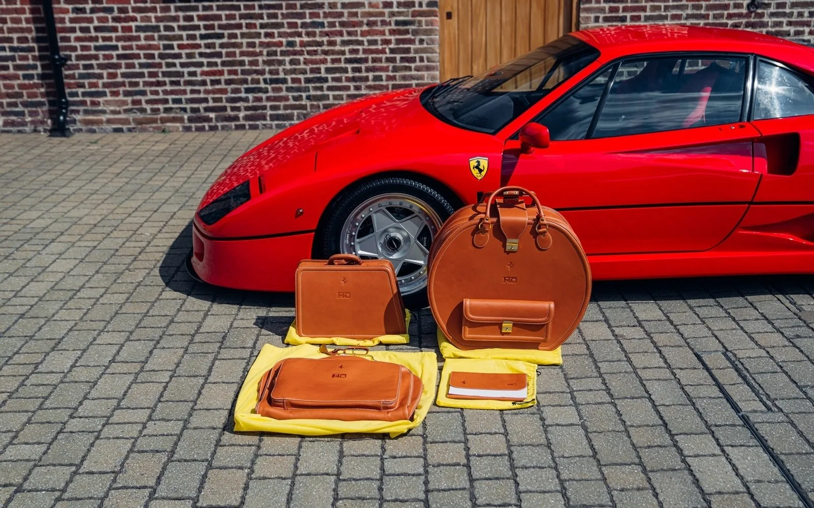 1991 Ferrari F40 offered by a specialist dealer in Chorleywood, United Kingdom, main photo