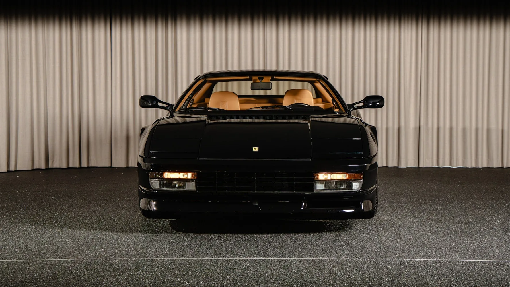 1991 Ferrari Testarossa proposée par un concessionnaire spécialisé à Kongens Lyngby, Danemark, photo principale