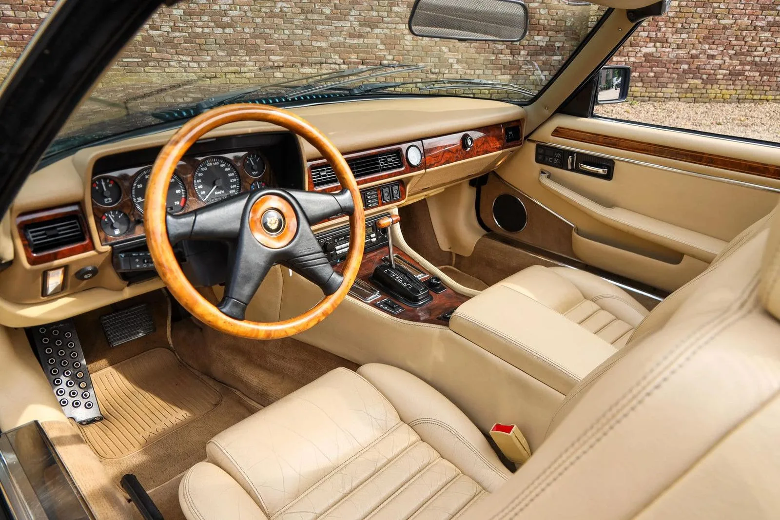 1991 Jaguar XJ-S V12 Convertible, 3/29