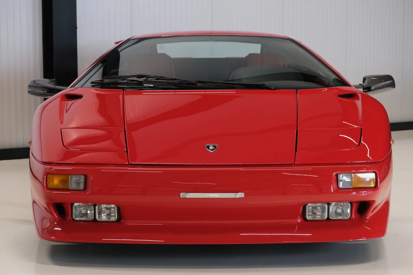 1991 Lamborghini Diablo angeboten von einem Oldtimerhändler in Alkmaar, Niederlande, Foto 11 von 15