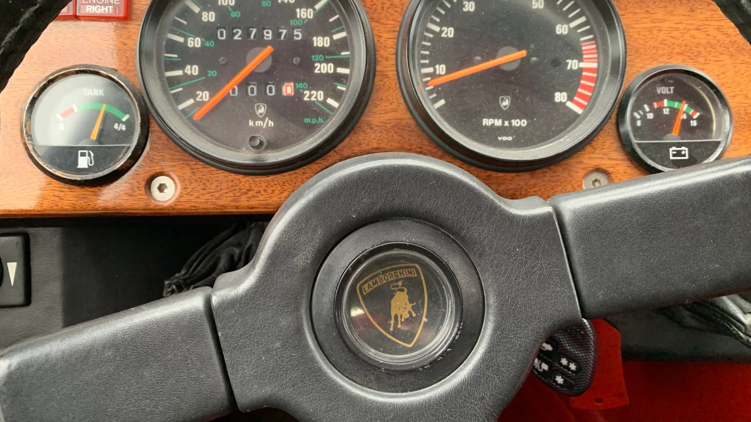 1991 Lamborghini LM002, 4/4