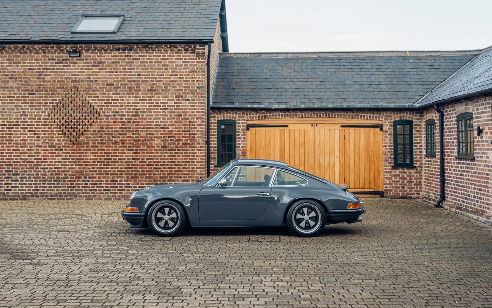 1991 Porsche 911 offered by a specialist dealer in Chorleywood, United Kingdom, main photo