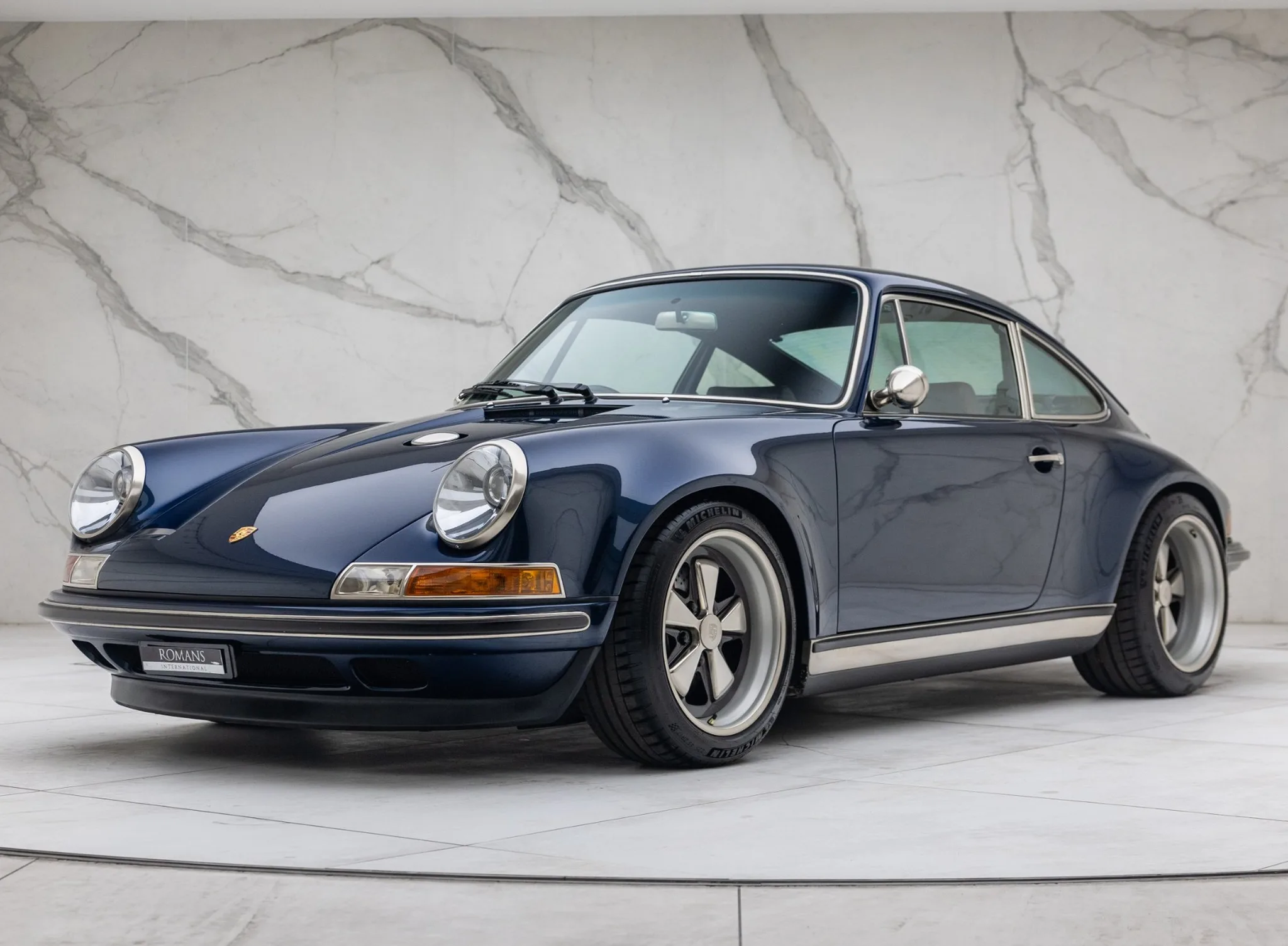 1991 Porsche 911 proposée par un concessionnaire spécialisé à Banstead, Royaume-Uni, photo principale