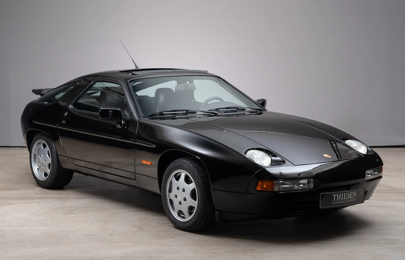 1991 Porsche 928 GT, 4/30