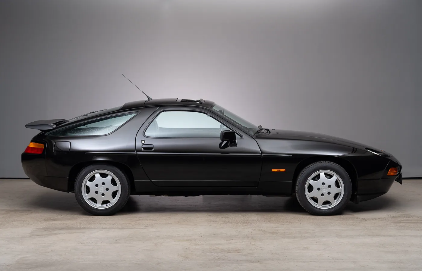 1991 Porsche 928 GT, 5/30