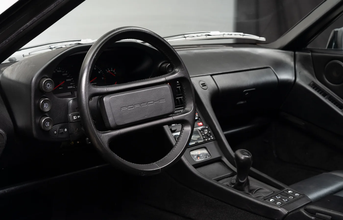 1991 Porsche 928 GT, 29/30