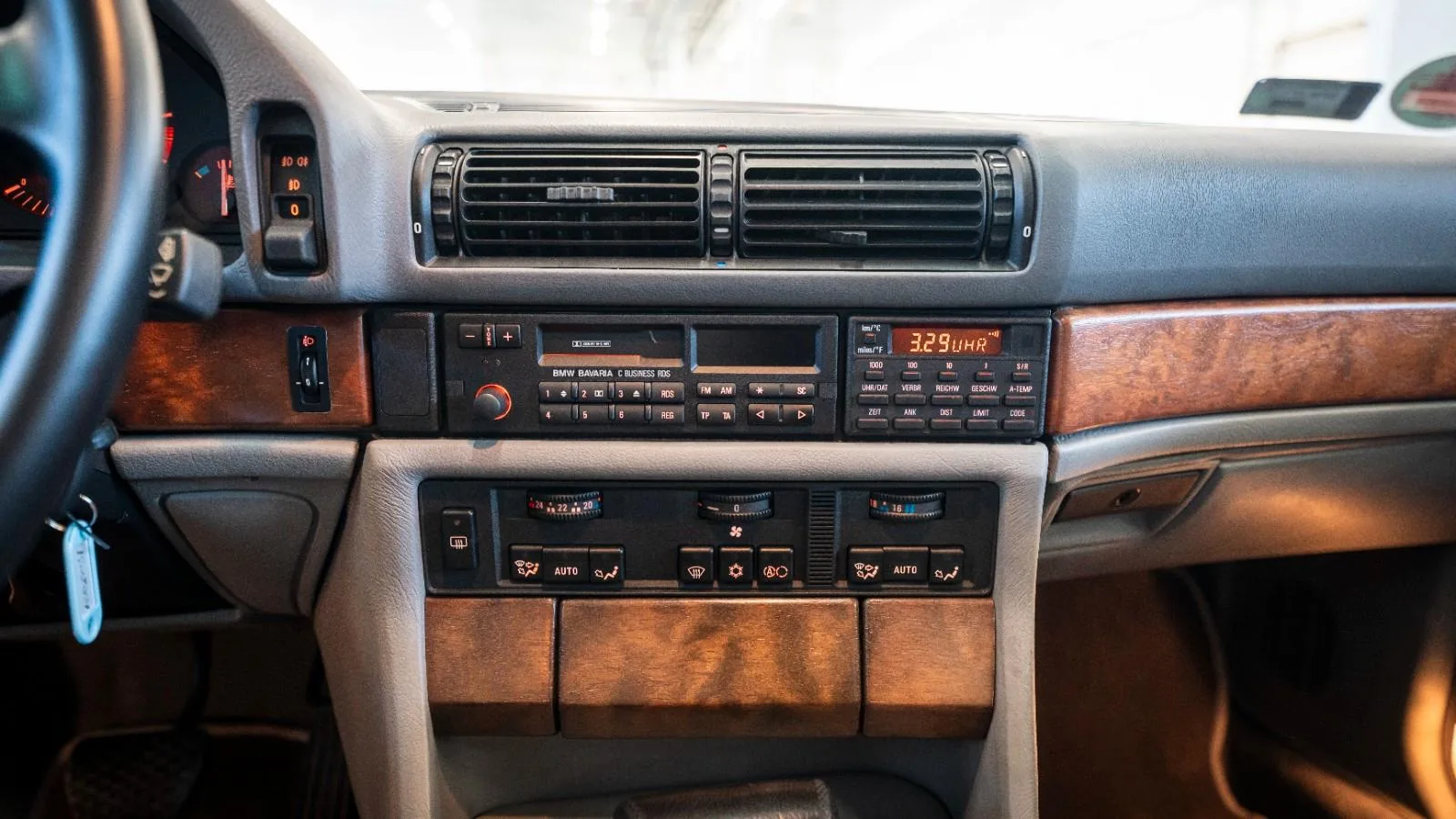 1992 BMW 740i, 11/15