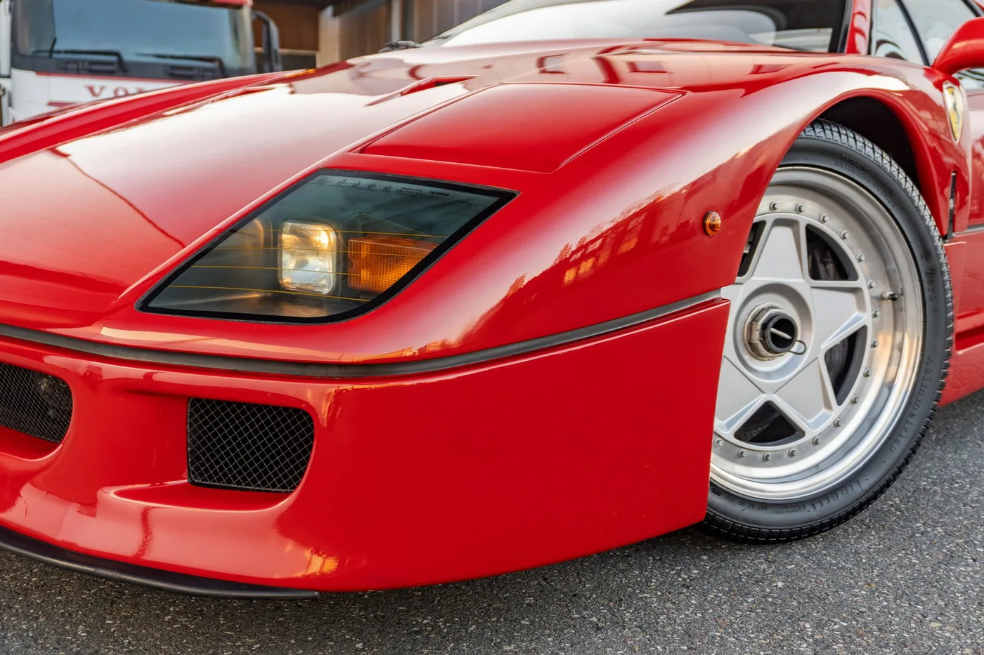 1992 Ferrari F40 angeboten von einem Supersportwagenhändler in Woerden, Niederlande, Foto 20 von 25