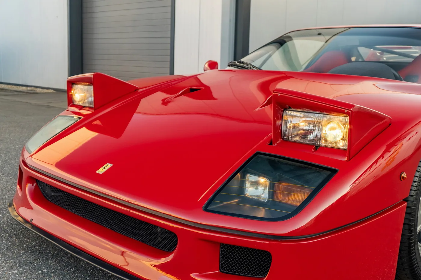 1992 Ferrari F40 angeboten von einem Supersportwagenhändler in Woerden, Niederlande, Foto 22 von 25